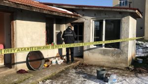 Evde çıkan yangında bir kişi hayatını kaybetti
