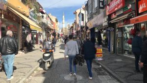 Güzel ve güneşli hava sokaklara döktü