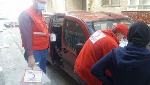 Türk Kızılayı’ndan uluslararası öğrencilere gıda yardımı
