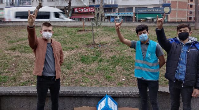 Ülkü ocakları sokak hayvanlarını unutmadı
