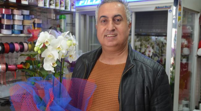 8 Mart’ta çiçeği çiçekçiden alın önerisi