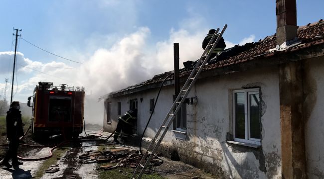 Bacadan sıçrayan alevler yangına neden oldu