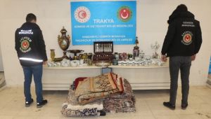 Hamzabeyli ‘de kaçak süs eşyaları ve halı ele geçirildi