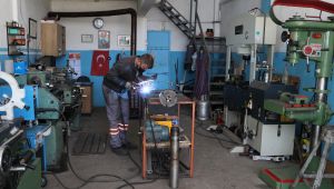 KOSGEB desteği ile torna atölyesi açtı