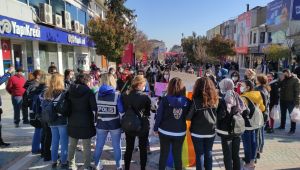 Polis yürüyüş ve slogana izin vermedi