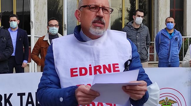 Salgında hayatını kaybedenlere saygı duruşu