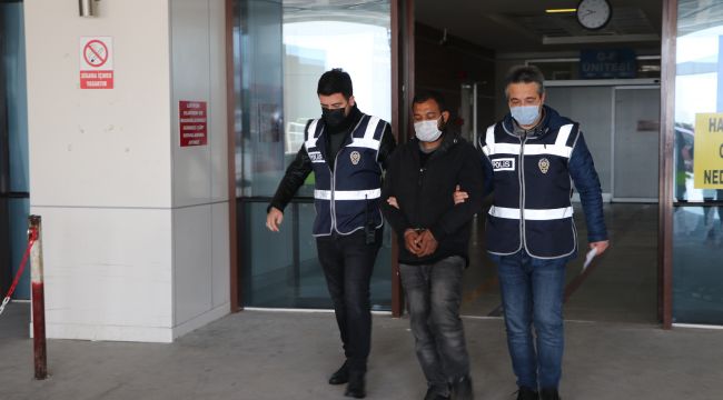 Araçların camlarını kırarak hırsızlık yapan zanlıya tutuklama