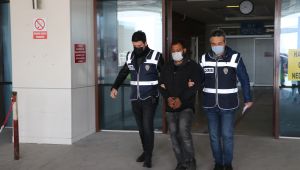 Araçların camlarını kırarak hırsızlık yapan zanlıya tutuklama