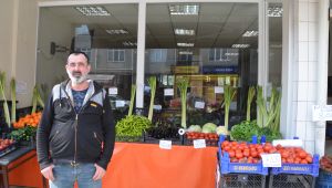 Kıraathanesini manava çevirdi