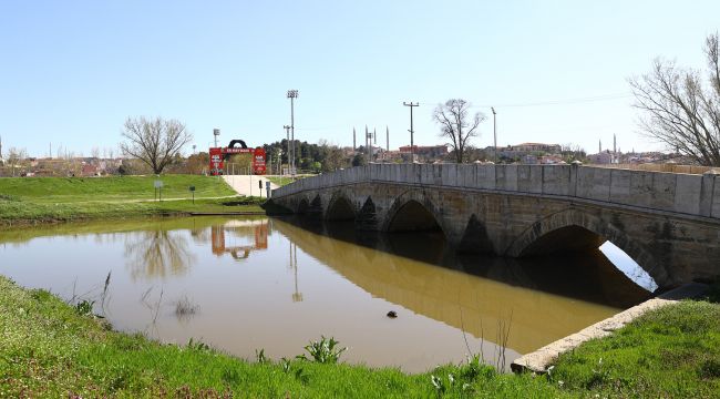Sarı alarm verilen Tunca nehrinin debisi düşüşe geçti