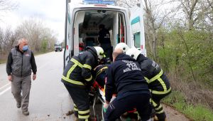 Trafik kazasında otomobilde sıkışan sürücü kurtarıldı
