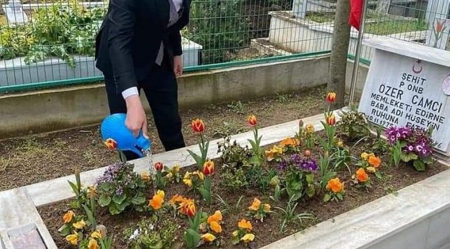 Ülkü Ocaklarından şehit kabirlerini ziyaret