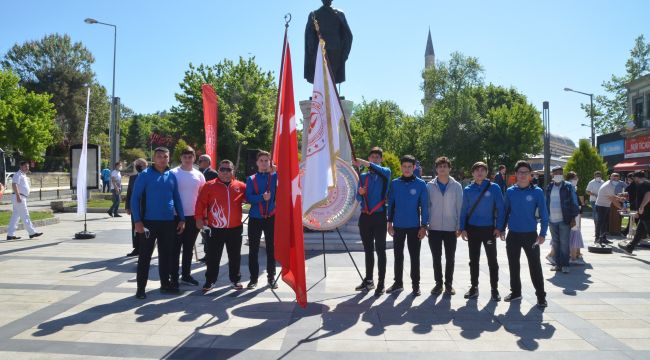 19 Mayıs'a buruk kutlama