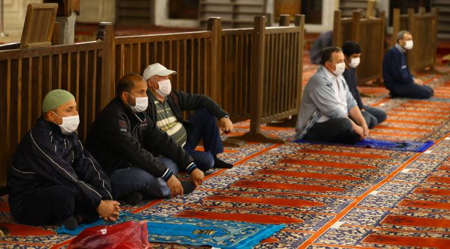 Kadir Gecesi programı sosyal medyadan yayınlandı