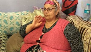 Rutubet kaplayan evinin onarılmasını istiyor