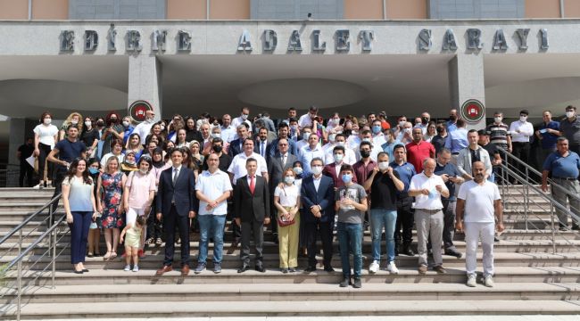 Başsavcı Karabacak'ı mesai arkadaşları uğurladı