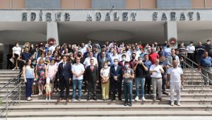 Başsavcı Karabacak'ı mesai arkadaşları uğurladı