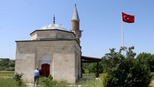 Gazi Turhan Bey Camisi yıllara meydan okuyor