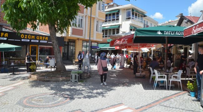 Kafe ve lokantalarda müşteri heyecanı