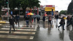 Sağanak yağış dün de etkili oldu