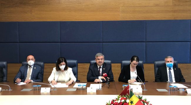 Aksal, Senegalli mevkidaşı ile görüştü