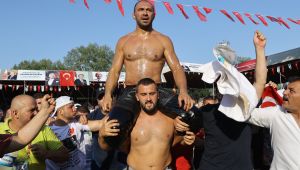 Başpehlivan Gürbüz oldu
