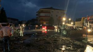 Belediye’nin tüm ekipleri sabaha kadar sahadaydı