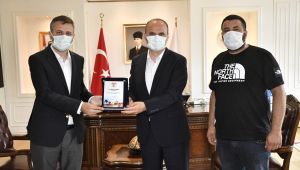 Edirnespor’dan Vali Canalp’e teşekkür plaketi
