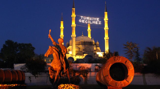 Selimiye Camisi'ne