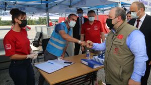 Varank, Kapıkule’den giriş yapan gurbetçileri karşıladı