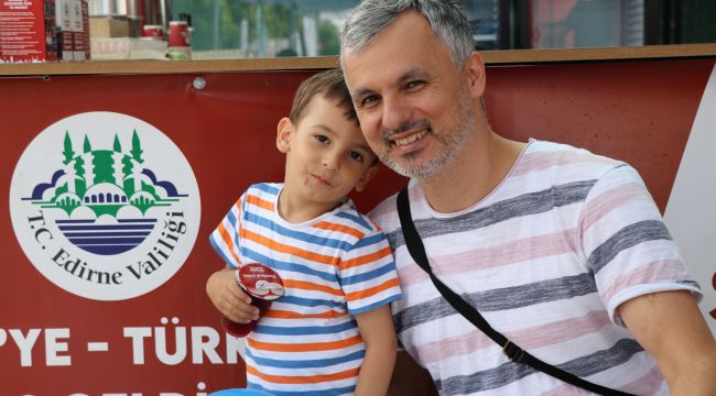 Yorucu yolculuk güler yüzle unutuluyor