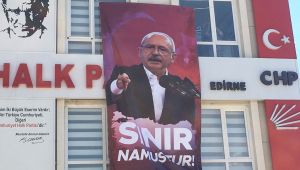 CHP’den ‘Sınır Namustur’ pankartı