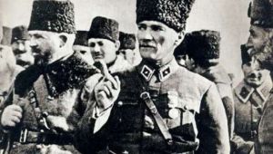‘Değişmez başkomutanımız Atatürk’tür’