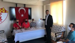 Edirnespor, Üner’le yola devam dedi