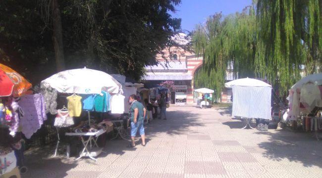 El emekleriyle torun okutuyorlar