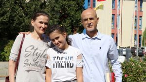 Rus annesi gibi piyano çalmak istiyor