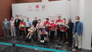 Yaşadığı sakatlık kürsünün uzağında bıraktı