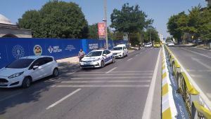 Yaya geçidinde otomobilin çarptığı 2 kişi yaralandı
