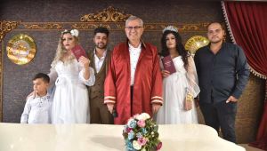 Arka arkaya evlenen kuzenler birbirlerinin nikah şahidi