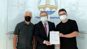 Aynı fakülte kapısından 35 yıl sonra oğlu girdi