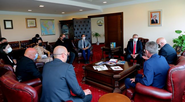 Bulgaristan Kültür Bakanı’ndan TÜ ziyareti