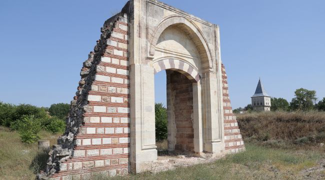 Edirne Sarayı'ndaki caminin kalıntılarına ulaşıldı