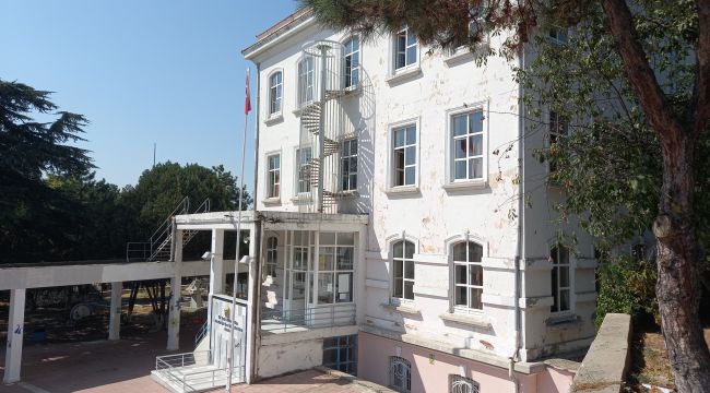 ‘Öğretmenler lisesi yeniden açılmalıdır’