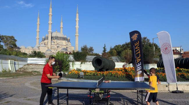 Selimiye Meydanında masa tenisi heyecanı