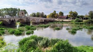 Tunca nehri botanik bahçesi gibi