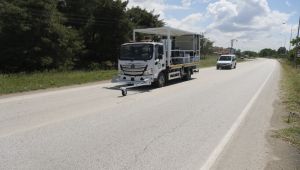 Yol çizgi çalışması nedeniyle araç park etmeyin uyarısı