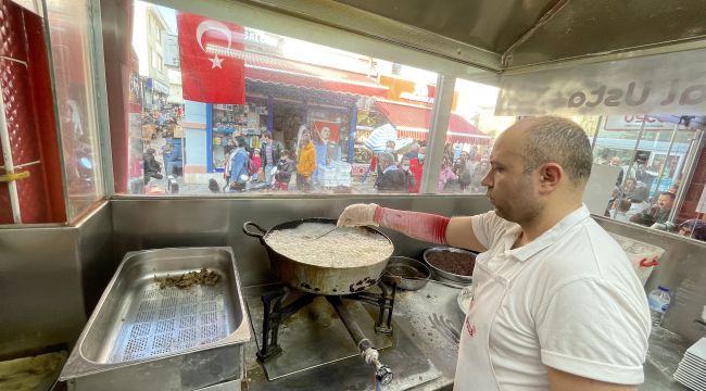 Ciğer ustaları yoğunluktan siparişlere zor yetişti
