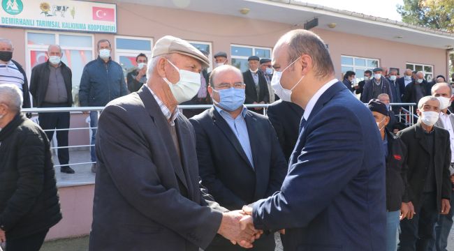 Hayırseverlerin yardımıyla yaptırılan cami törenle açıldı