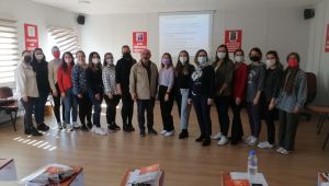 Kreş öğretmenlerine ilk yardım eğitimi