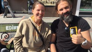   Otostopla Türkiye turuna Edirne’den başladılar